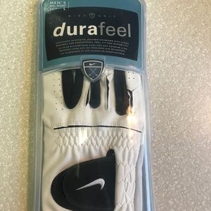 NWT Nike Golf Glove  {RIGHT HAND}